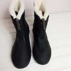 NWOT Sno Country Snow Boots Size 7W